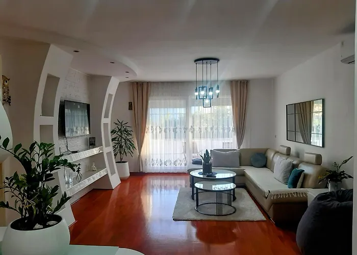 Guest House No 13